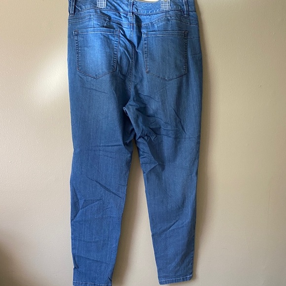 One5One• Denim - Picture 4 of 6